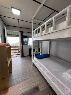 LY Lodge - - 6