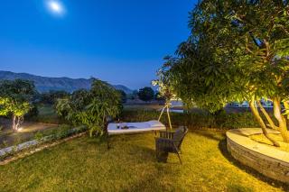 ELIVAAS Cows & Cuddles 4 BHK with Pvt Pool and Garden - 7