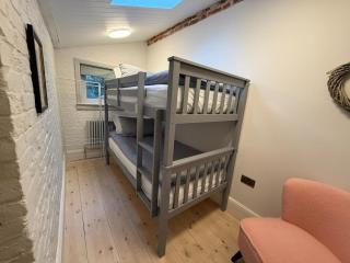 Rose Cottage, Luxury cottage, sleeps 16 - 3