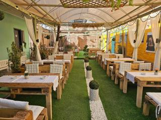 Bob Marley Bnb & Hostel - Tirana - 0