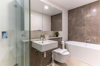 L5 Mascot Oasis Short Walk to Everywhere - 7