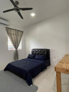 RUMAH TAMU HUD with Private Pool BBQ Picnic Set Beach - Kampong Tanjong - 0