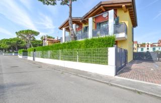 Cozy Apartment In Cavallino-Treporti - 1
