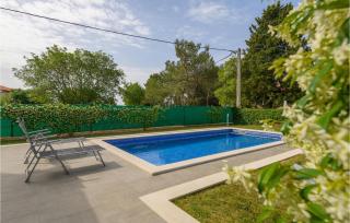 3 Bedroom Beautiful Home In Krnica - Krnica - 5
