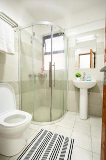 Lovely 2 bedroom apartment with a beautiful view - 4