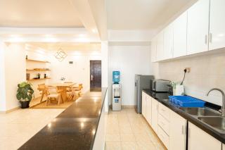 Lovely 2 bedroom apartment with a beautiful view - 3