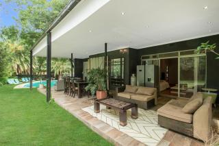 Sandton Guesthouse 4 Bedrooms 3Baths Pool Tennis Court Free WIFI - 1