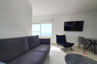 Central Netanya Beachside Apartment - Netanya - 3