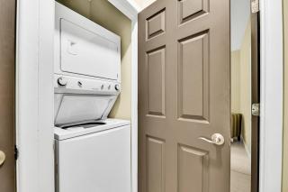 Relax & Enjoy In Our Spacious Townhome Getaway D - 2