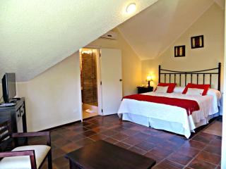 Petit Chateau Hotel Boutique - 4