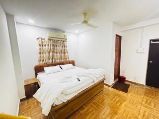 PRACHI LUXURY ROOMs - Secunderabad - 2