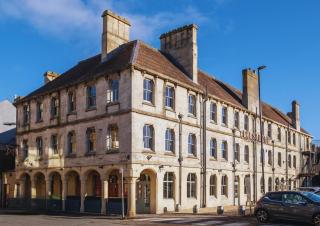 The Stroud Hotel - Stroud - 0
