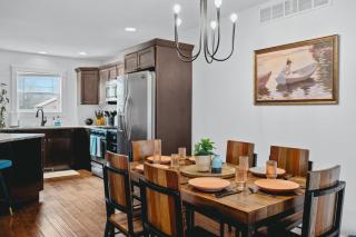 NEW Primrose House 3BR Townhome Downtown Beaches Wineries - Traverse City - 6