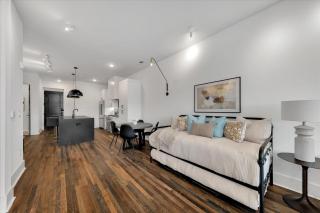 Downtown loft w elevator & parking - 4