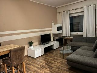 ZENTRALE Wohnung mit Hinterhof Parkplatz plus großen Balkon - Osnabrück - 8