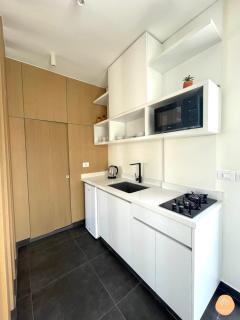 Lemongate Studios - Blood Orange - 8