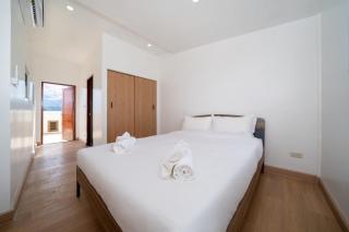 Spacious 4bedroom Penthouse Condo - 2