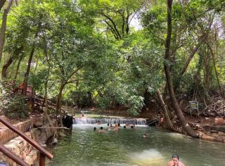 Completo, rio natural de água quente e piscinas - Rio Quente - 0