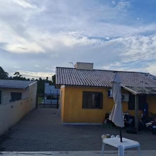 Casa com piscina em capao novo - 0