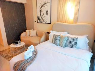 Arjan Bright Studio w Resort Amenities Samana PV by Vibel - 6