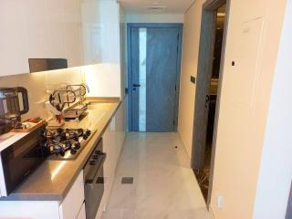 Arjan Bright Studio w Resort Amenities Samana PV by Vibel - 1