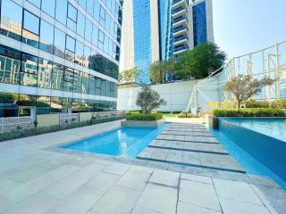 1BR w Burj Khalifa & Canal Views Near Downtown by Vibel - 3