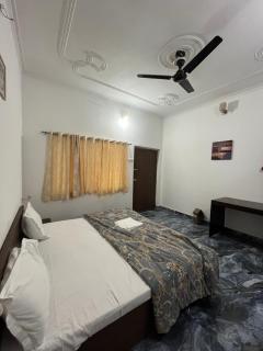 Sunrise Bed & Breakfast - 8