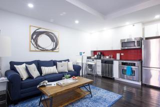 809-4B Studio Balcony W&D Prime location - 8