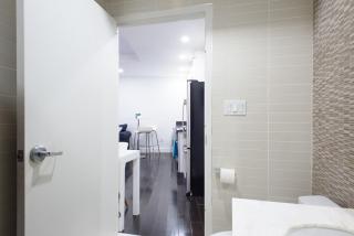 809-4B Studio Balcony W&D Prime location - 2