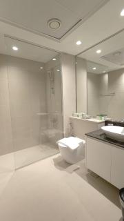 Luxury Burj Facing Apt in DT - 7
