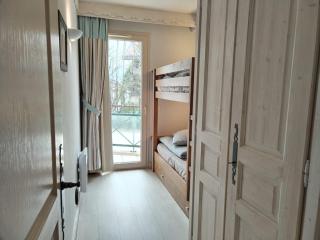 Logement avec terrasse sur lac, tout confort, dans résidence avec PLAGE et PONTON PRIVEE - Duingt - 4