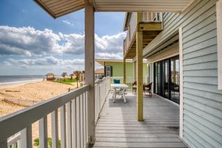 The Funky Pelican Direct Oceanfront Retreat - 5