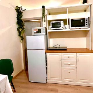 Jerusalem apartment center - 1