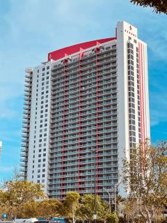 2 Bed 2 Bath at Beachwalk With Pool Gym Beach - 5