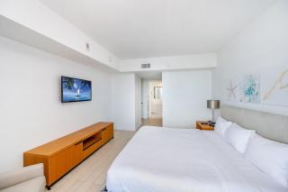 Beachwalk 2 Bedrooms & Kitchen - Hallandale Beach - 4
