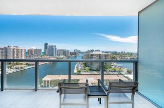 Beachwalk 2 Bedrooms & Kitchen - Hallandale Beach - 2