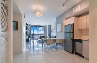 2 Bed 2 Bath Penthouse Amazing Views Beach Service - Hallandale Beach - 3