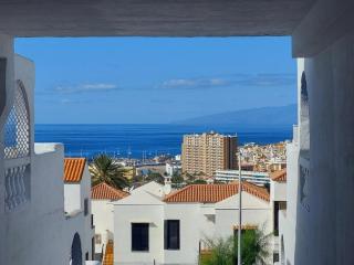 Best4Buck - Los Cristianos - 1