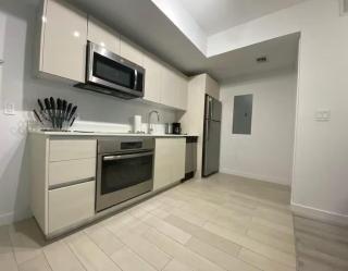 1 Bed & Kitchen at Beachwalk - Pool Gym Beach 22fl - Hallandale Beach - 7