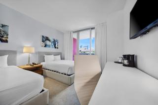 2 Bed & 2 Bath at Beachwalk Pool Gym Beach on 19th - Hallandale Beach - 2