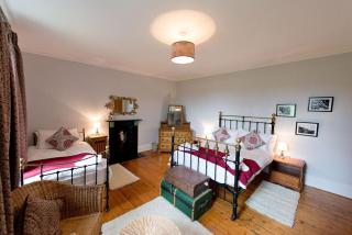 The Old Vicarage with hot-tub & sauna - 6