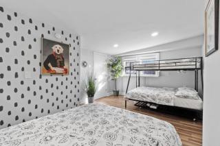 The Whimsical Estate Sleeps 16plus 20m to NYC FREE Parking - New York - 8