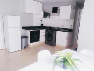 STAY-TIAH 82b - 1