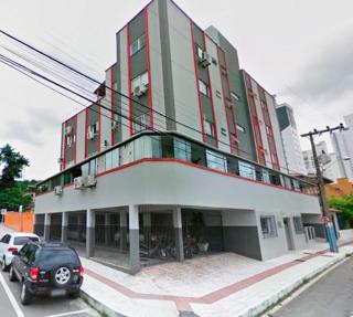 Apartamento com Varanda Ampla, Garagem rotativa, a poucos metro da Praia - Balneário Camboriú - 9