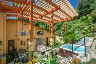 Skyhill Oasis with Hot Tub Walk to Universal - Los Angeles - 7