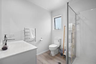 Contemporary 3 Bed Townhouse Near CBD & Hospital - Hamilton - 5