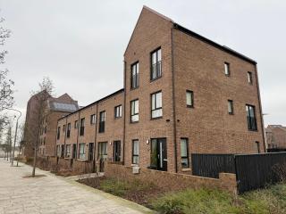 Wee Townhouse, 3 Beds with Free Parking, Wifi & Ethernet Connection - Glasgow - 9