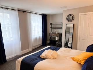 Luxury and stylish Ensuits - London - 4