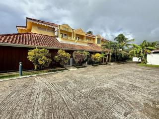 Location saisonnière dans résidence avec piscine - 1