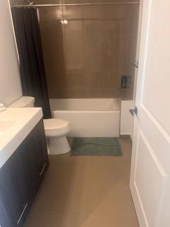 Cozy 2 Bedroom by Eaton Centre Mall - 7